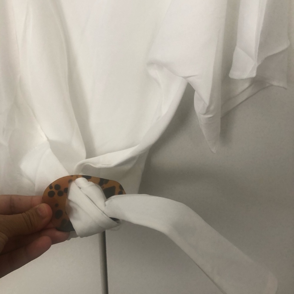 LAST TWO LEFT๐ฅ Blouse - Picture 4 of 4